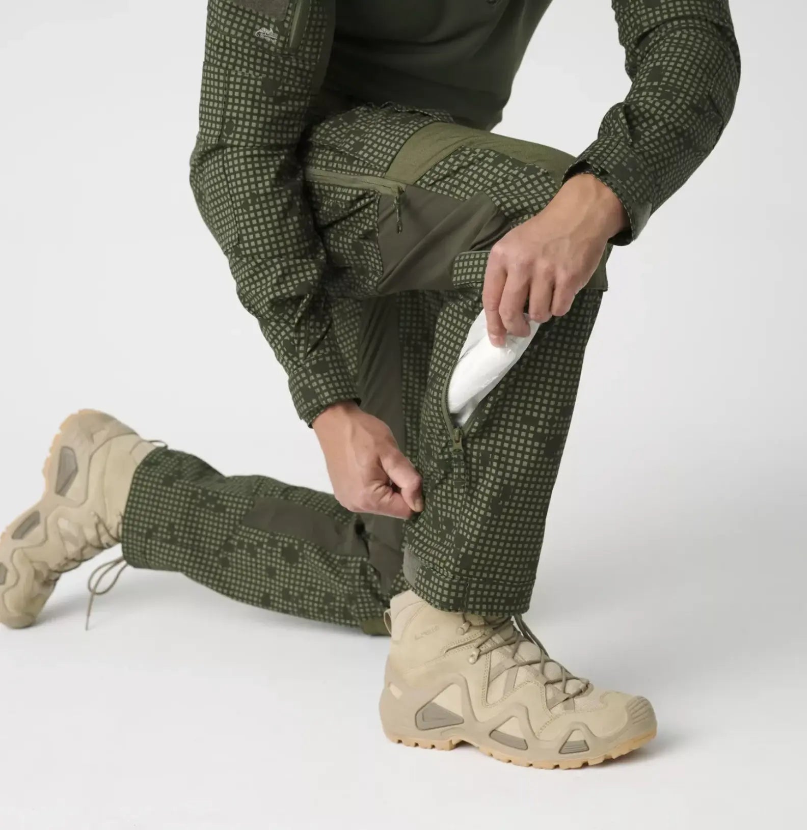 Pantaloni tactici MCDU Helikon-Tex® Desert Night Camo WARZONESHOP