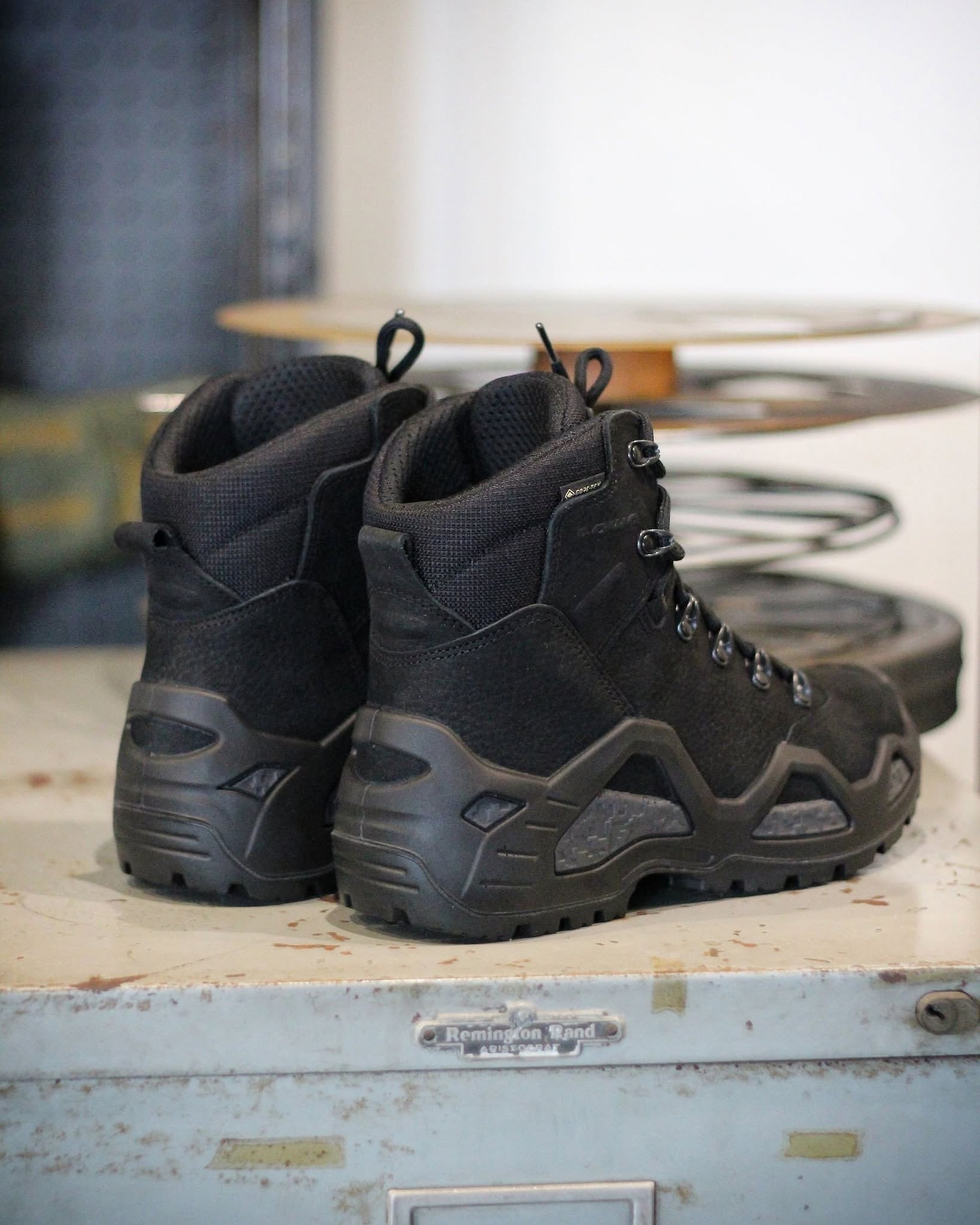 Bocanci tactici LOWA Z - 6N GTX® C – Negru | Echipament tactic WARGEAR