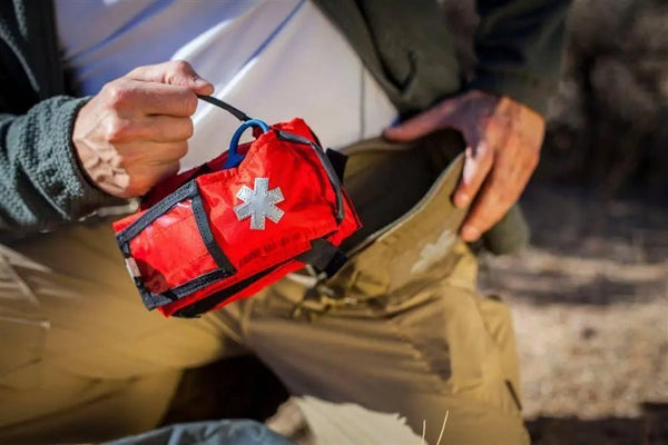 MED KIT POUCH® Cordura® HELIKON - TEX® | Echipament tactic WARGEAR