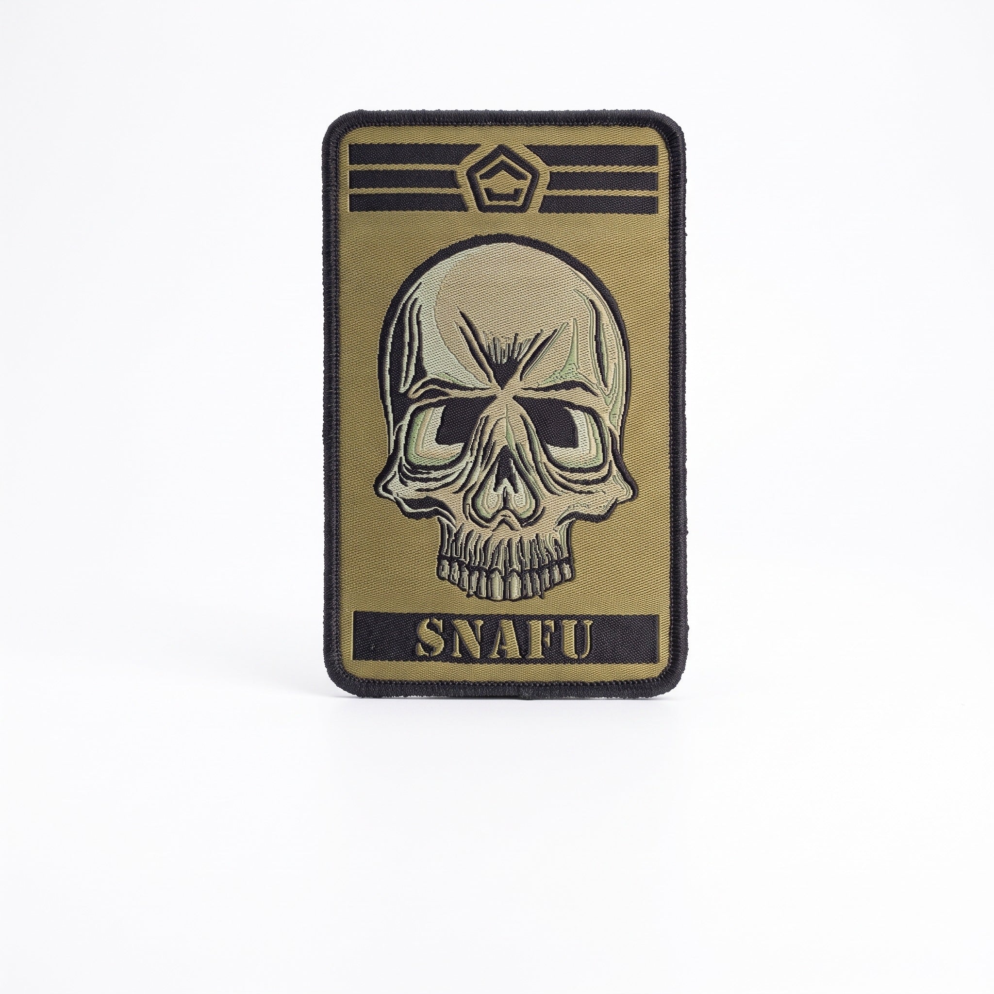 Patch SNAFU Pentagon pe fundal alb