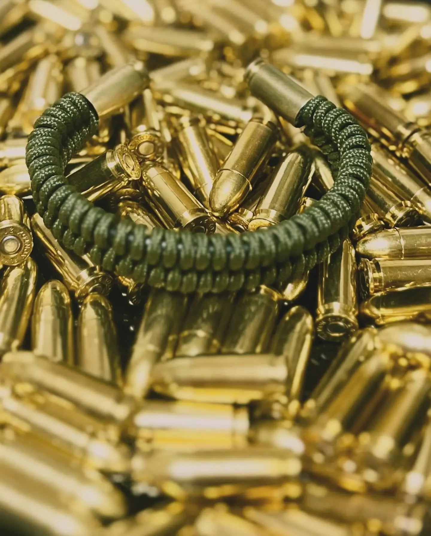 Bratara Paracord Rattle Olive Drop Zone | Echipament tactic WARGEAR