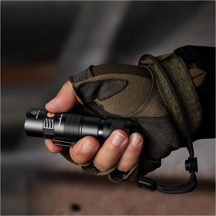 Lanterna Tactica Fenix PD26R ACE – 1300 Lumeni – EDC Compact
