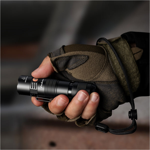 Lanterna Tactica Fenix PD26R ACE – 1300 Lumeni – EDC Compact