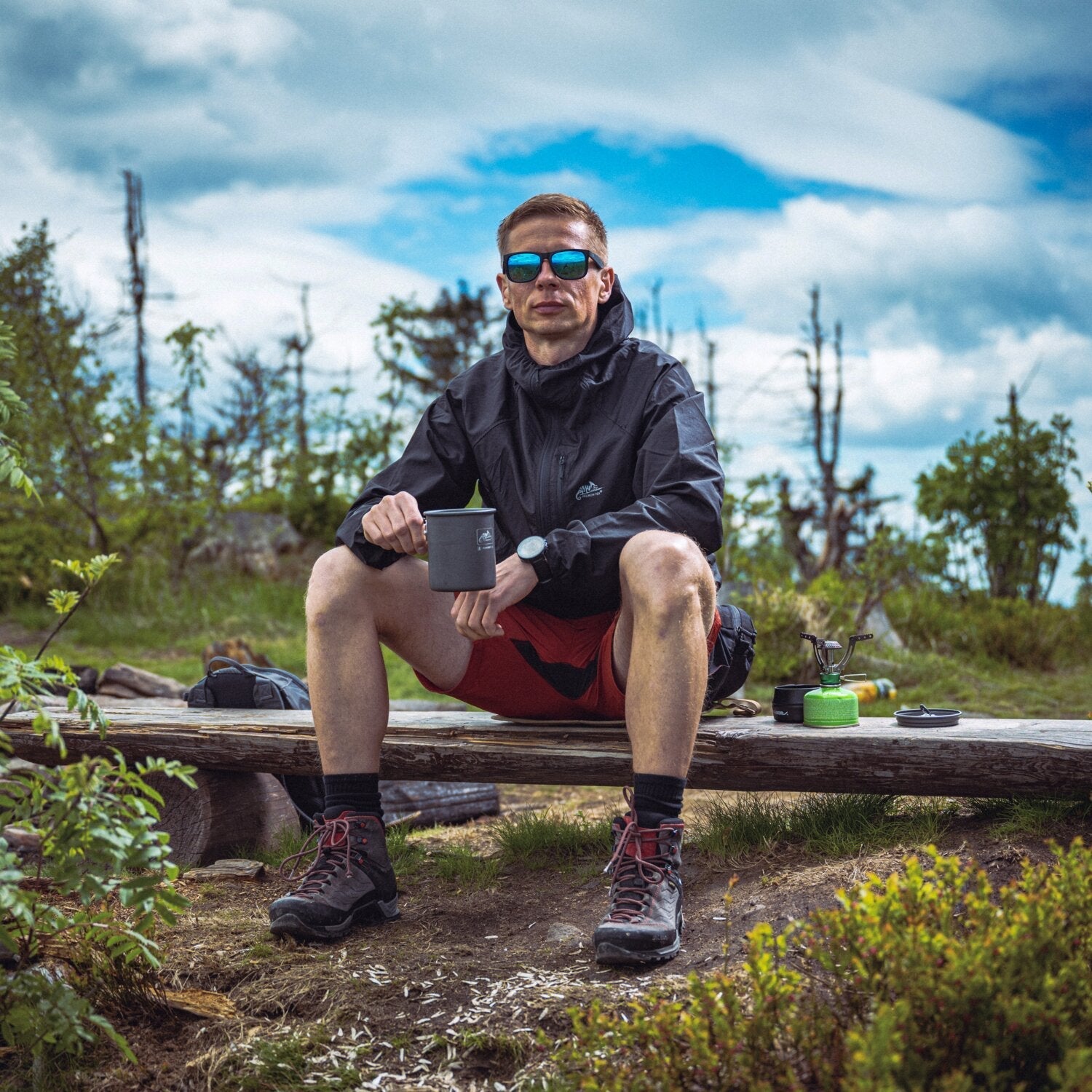 Jacheta ultra - usoara Helikon - Tex® TRAMONTANE WindPack® | Echipament tactic WARGEAR