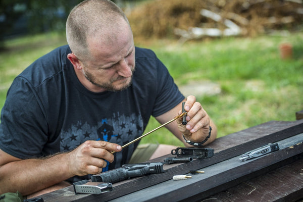 Kit Curatare Pistol Helikon - Tex® Cal. .38 / 9mm | Echipament tactic WARGEAR