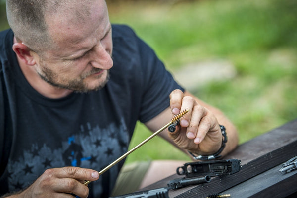 Kit Curatare Pistol Helikon - Tex® Cal. .38 / 9mm | Echipament tactic WARGEAR