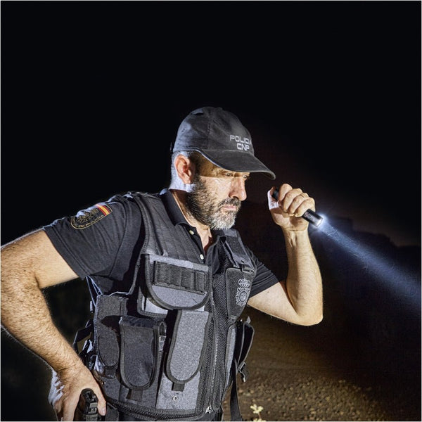 Lanterna Tactica Fenix PD35 V3.0 – 1700 Lumeni – Luminus SFT40, IP68, Doua Butoane | WARGEAR RO