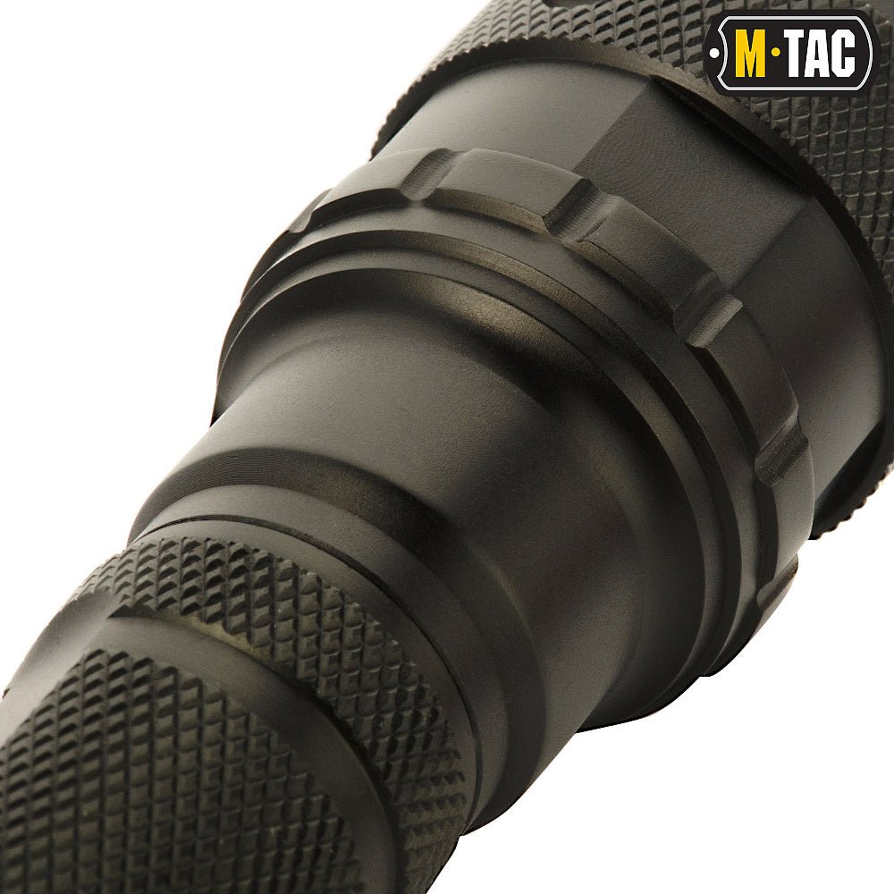 Lanterna tactica M - TAC P4 LED 250 lm | Echipament tactic WARGEAR