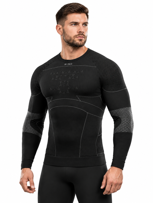 Bluza termica cu compresie M-Tac purtata