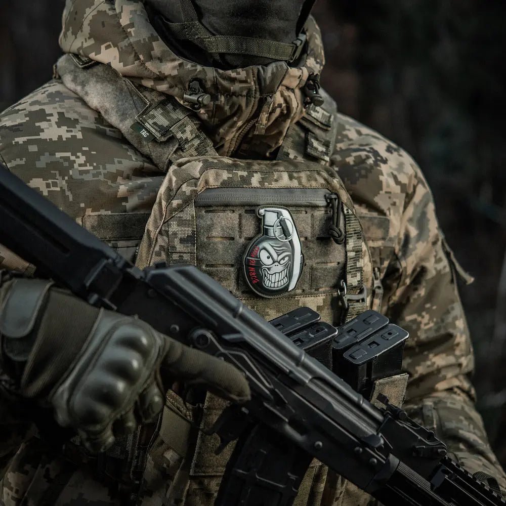 Patch Grenada M67 Black PVC M - TAC | Echipament tactic WARGEAR