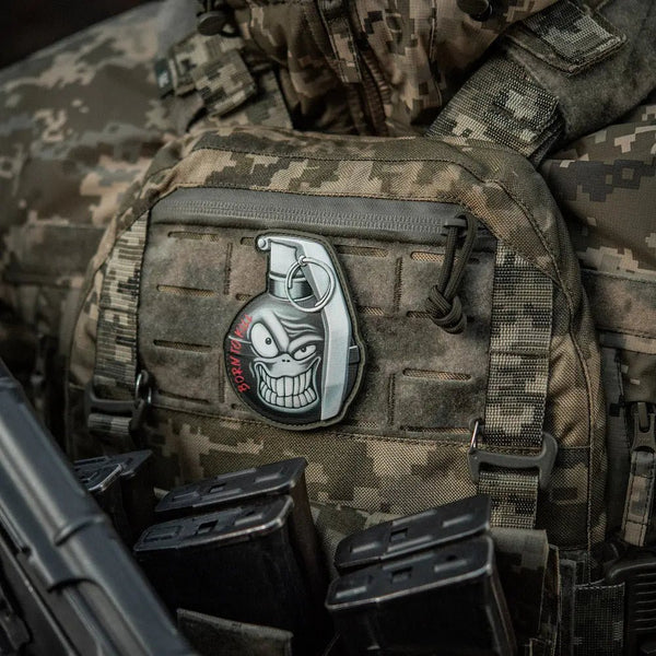 Patch Grenada M67 Black PVC M - TAC | Echipament tactic WARGEAR