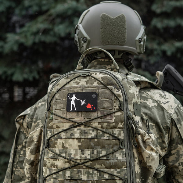 Patch Velcro M - TAC Blackbeard Medic | Echipament tactic WARGEAR
