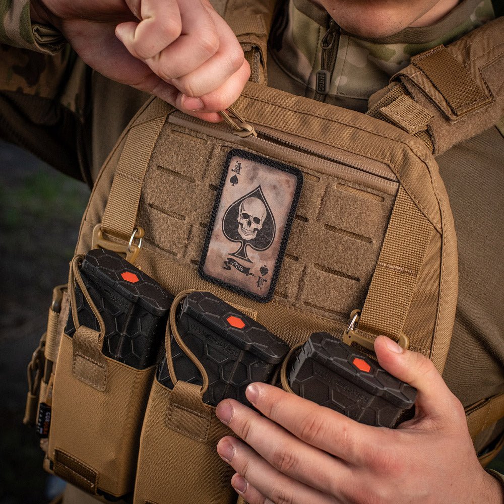 Patch velcro M - Tac Death Card | Echipament tactic WARGEAR