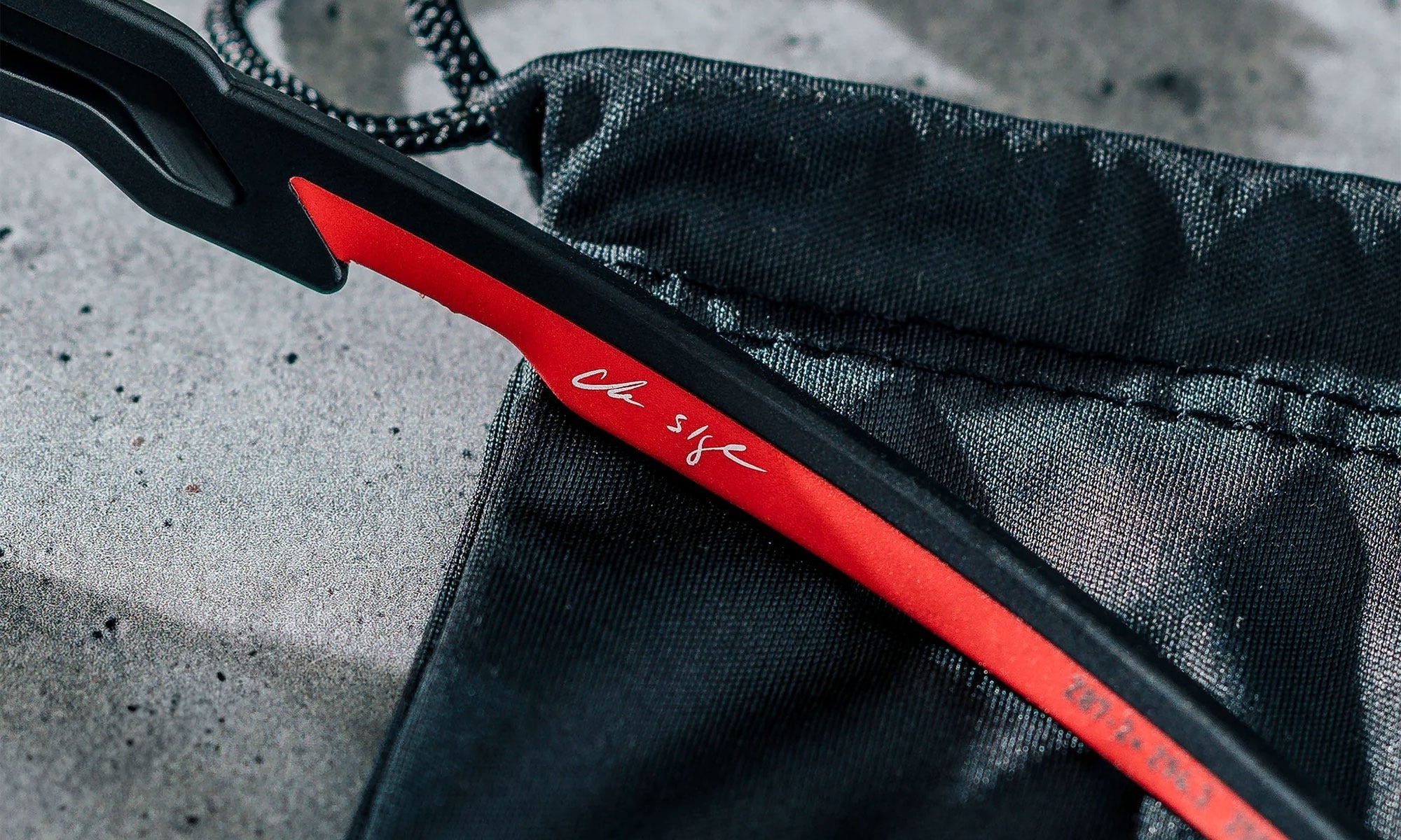 Ochelari tactici Wiley X JAKL – American Sniper Signature Series CAPTIVATE™ Black Mirror – Matte Black/Red WARGEAR